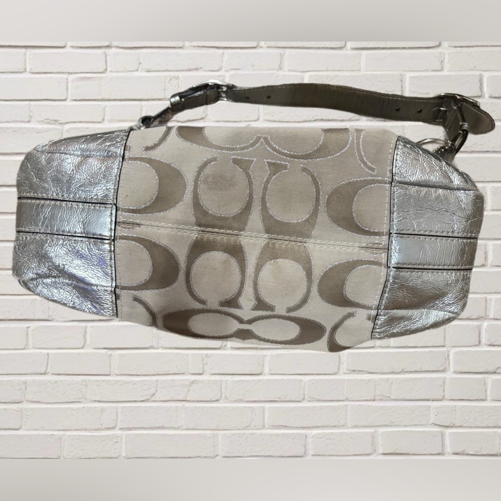 Coach Signature Metallic Silver Hobo Shoulder Bag Purse B1225-15731 Pink Lining - Picture 11 of 14